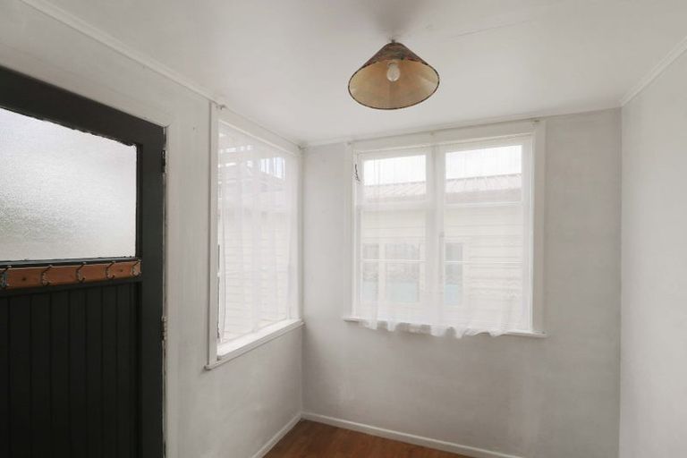 Photo of property in 218 Naenae Road, Naenae, Lower Hutt, 5011