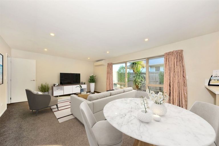 Photo of property in 4 Lake Terrace Road, Burwood, Christchurch, 8061