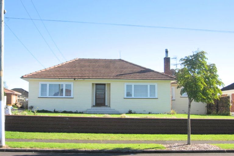 Photo of property in 4 Frances Street, Manurewa, Auckland, 2102