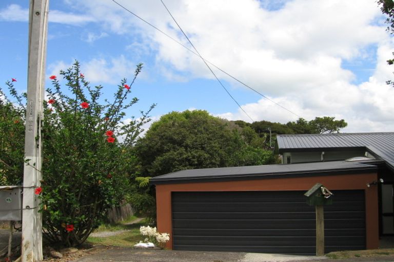 Photo of property in 42 Tizard Road, Birkenhead, Auckland, 0626