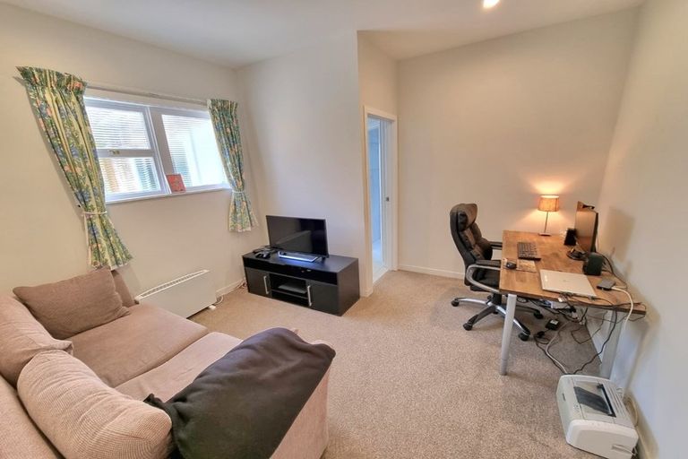 Photo of property in 12 Seabreeze Road, Narrow Neck, Auckland, 0624