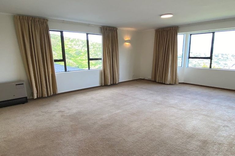 Photo of property in 18 Satara Crescent, Khandallah, Wellington, 6035
