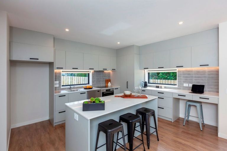 Photo of property in 77 Amohia Street, Paraparaumu, 5032