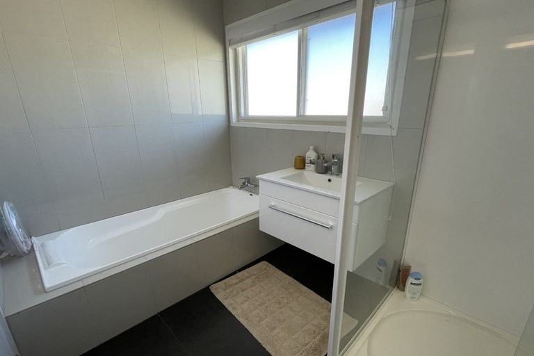 Photo of property in 19 Chorley Grove, Churton Park, Wellington, 6037