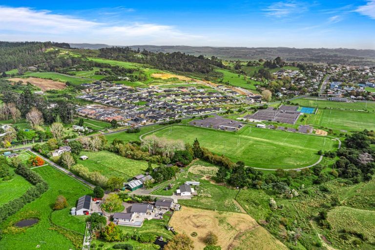 Photo of property in 198 Rautawhiri Road, Helensville, 0875