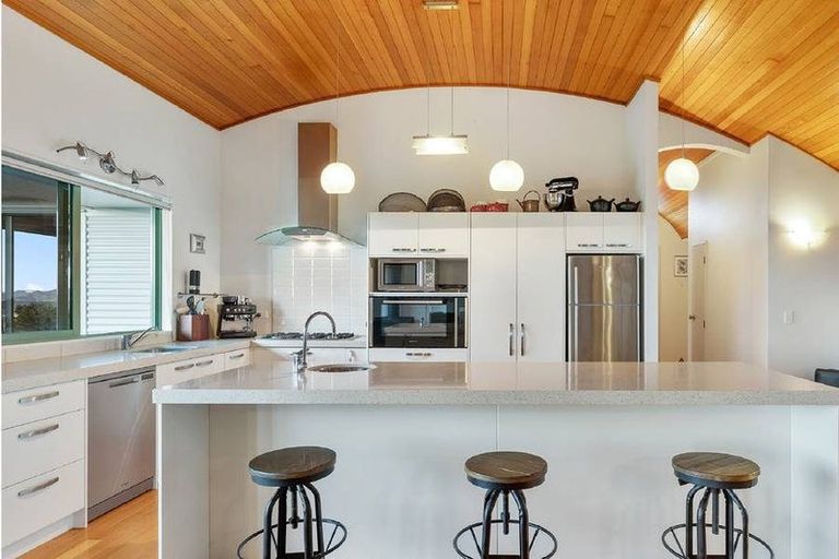 Photo of property in 8 Pukeora Way, Mangawhai, 0505