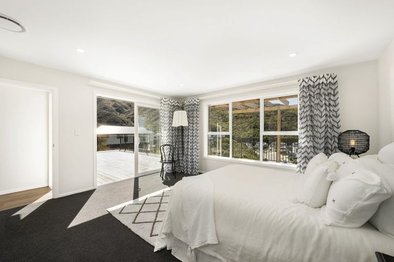 Photo of property in 23 Porokaiwhiri Street, Crofton Downs, Wellington, 6035