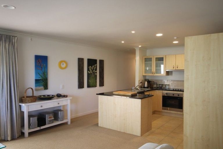 Photo of property in 2b The Dunes, Pauanui, Hikuai, 3579