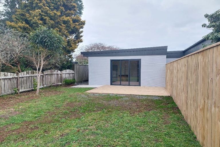 Photo of property in 3 Prudence Place, Oakura, 4314