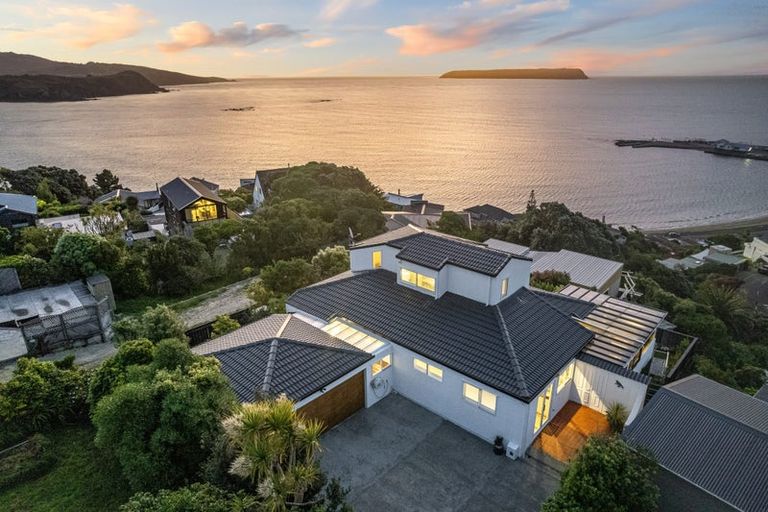 Photo of property in 120a Motuhara Road, Plimmerton, Porirua, 5026