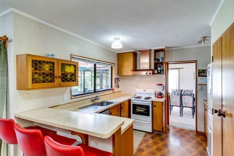 Photo of property in 56 Townshend Crescent, Greenmeadows, Napier, 4112