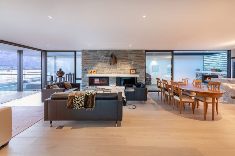 Photo of property in 10 Bay Rise, Wanaka, 9305
