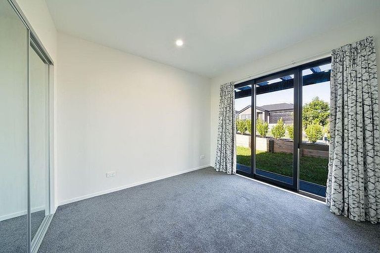 Photo of property in 18 Otohikawa Avenue, Glenbrook, 2681