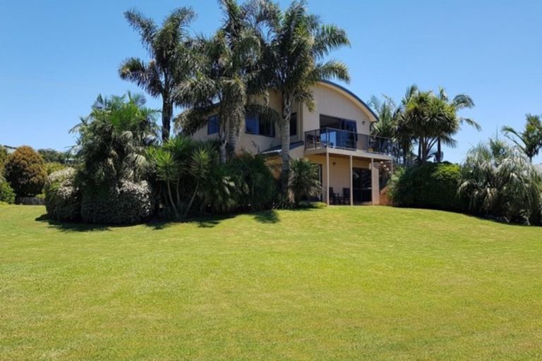 Photo of property in 381 Cove Road, Waipu, 0582
