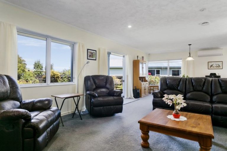 Photo of property in 92 Harvey Street, Waipahihi, Taupo, 3330