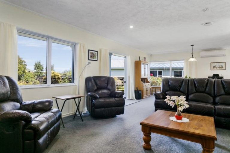 Photo of property in 92 Harvey Street, Waipahihi, Taupo, 3330