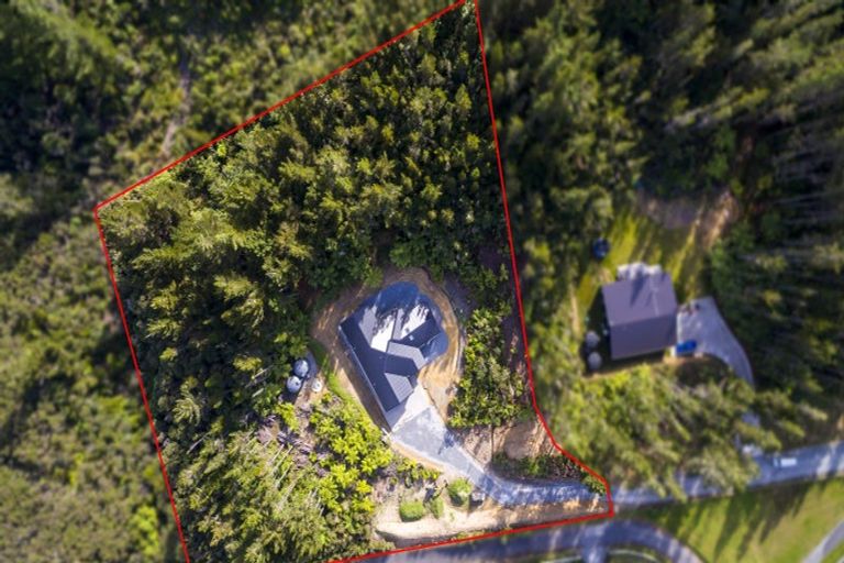 Photo of property in 60 Crest Road, Akatarawa, Upper Hutt, 5372