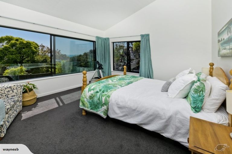 Photo of property in 1 View Road, Campbells Bay, Auckland, 0630