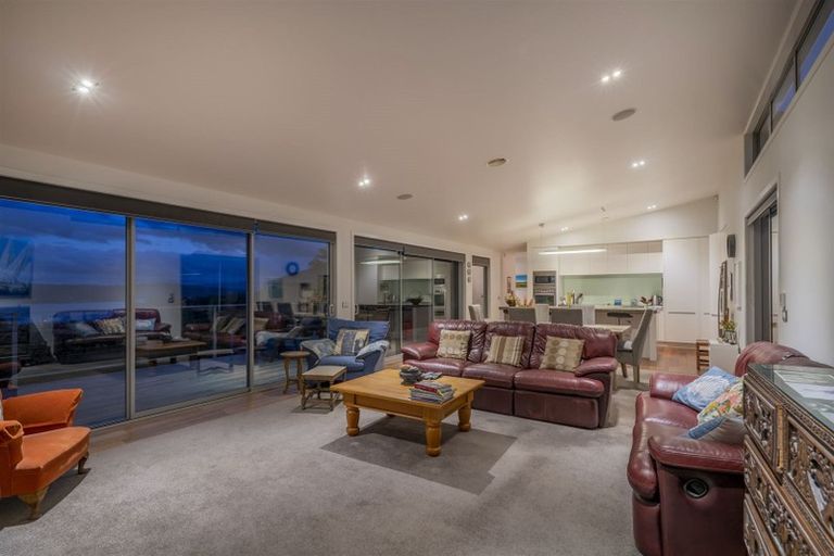 Photo of property in 4 Tironui Place, Whitianga, 3510