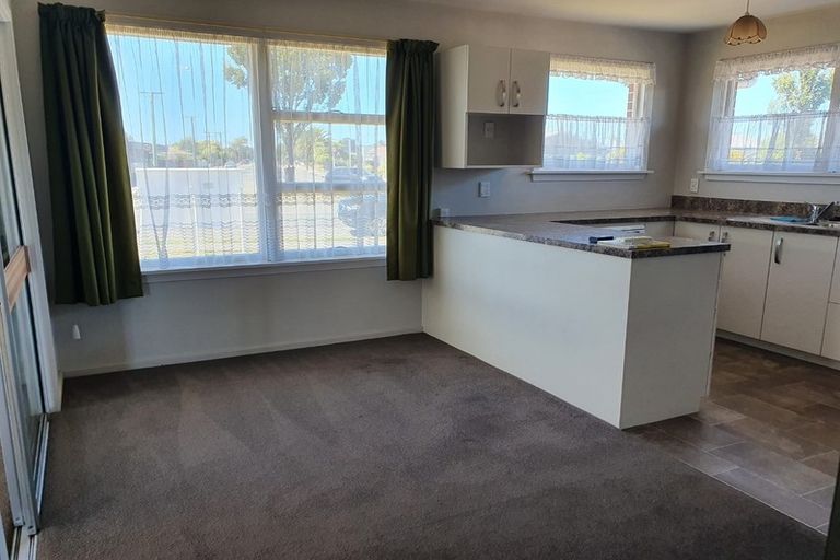 Photo of property in 797 Main North Road, Belfast, Christchurch, 8051