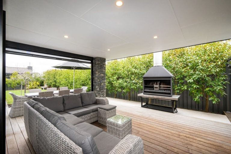 Photo of property in 131 Arataki Road, Havelock North, 4130