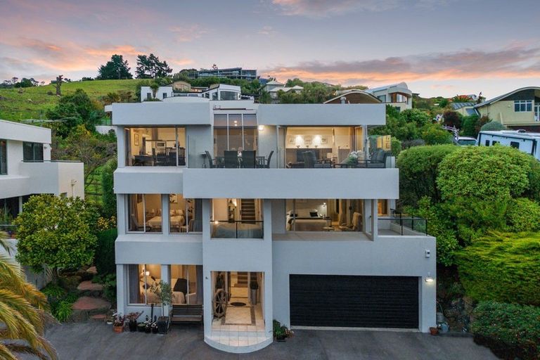 Photo of property in 1/6 Horizon Heights, Redcliffs, Christchurch, 8081