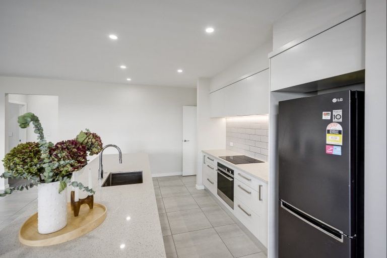 Photo of property in 48 Kenny Road, Te Awa, Napier, 4110