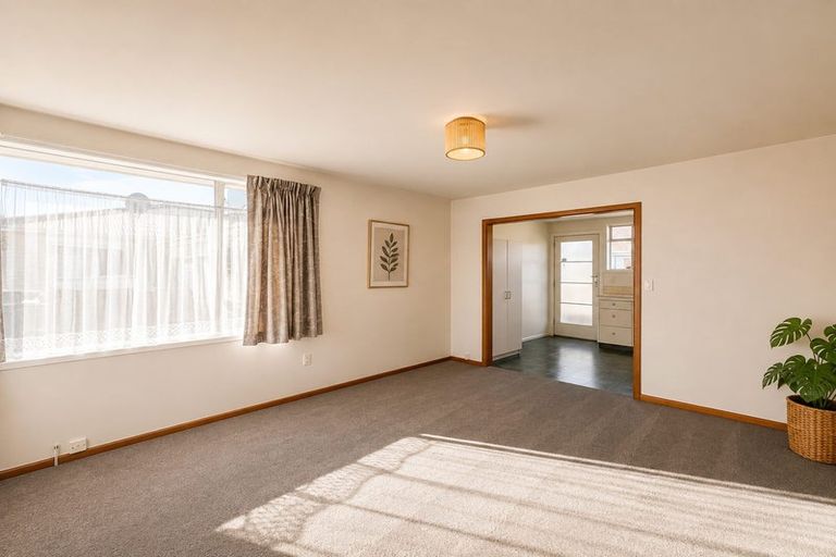 Photo of property in 2/25 Edgeware Road, St Albans, Christchurch, 8014