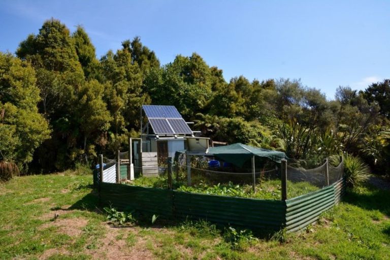 Photo of property in 107 South Terrace Road, Karamea, 7893