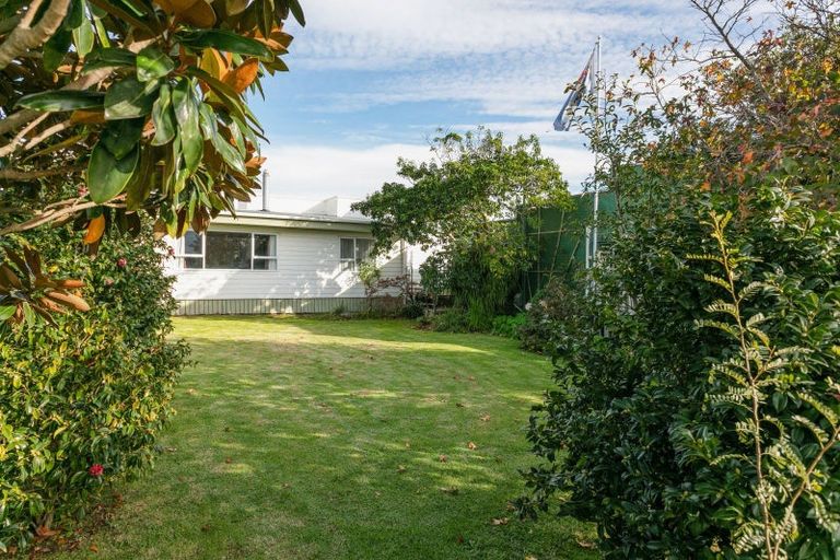 Photo of property in 98 Awapuni Road, Awapuni, Gisborne, 4010