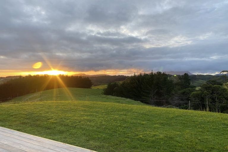 Photo of property in 22 Lakelands Road, Parua Bay, Onerahi, 0192