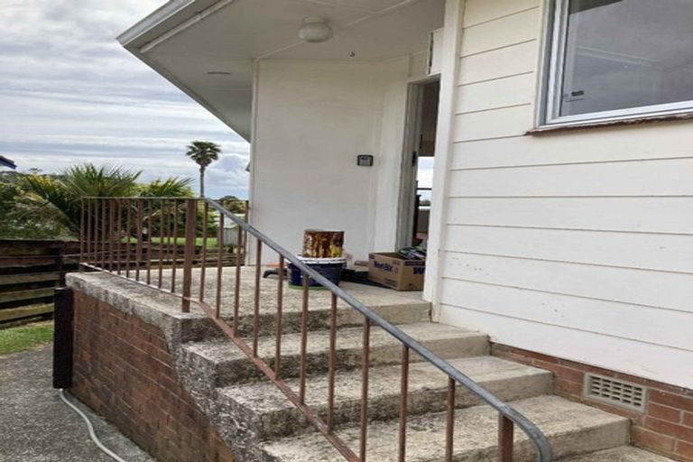 Photo of property in 111 Farquhar Road, Glendene, Auckland, 0602