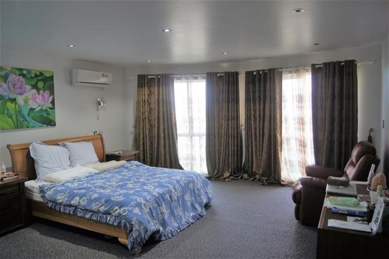 Photo of property in 54 Goodwood Road, Goodwood, Palmerston, 9481