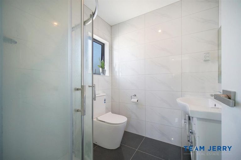 Photo of property in 28b Estuary Road, Weymouth, Auckland, 2103