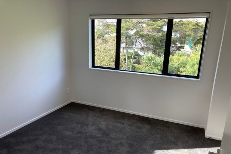 Photo of property in 63 Morihana Close, Glen Eden, 0602