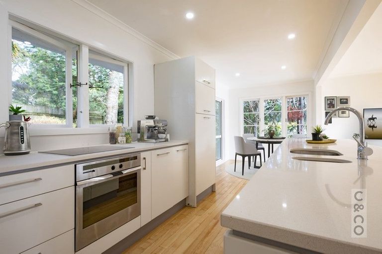 Photo of property in 407a Main Road, Huapai, Kumeu, 0810