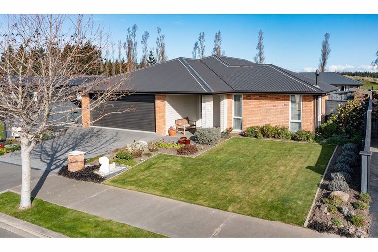 Photo of property in 3 Puaka Street, Pegasus, 7612