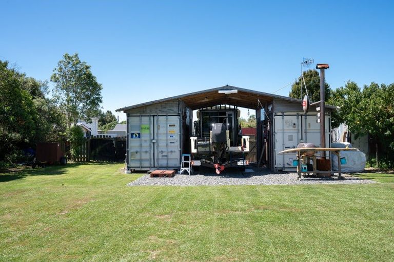 Photo of property in 21 Grove Road, Haumoana, 4102