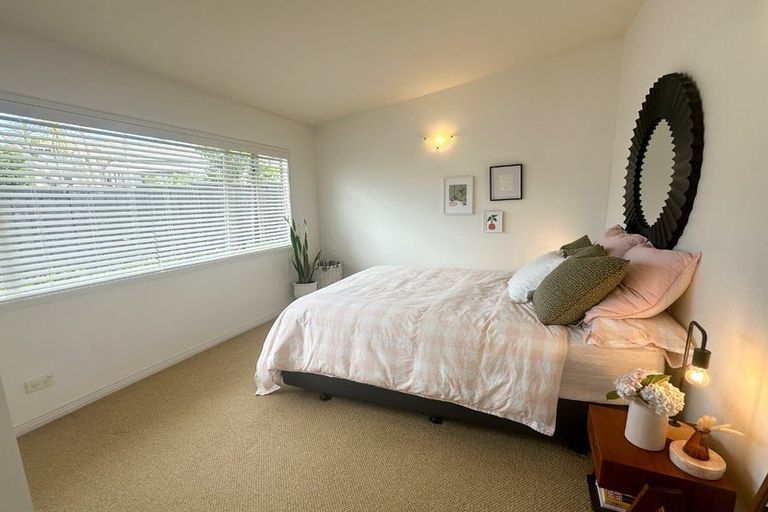 Photo of property in 1/12 Rodney Road, Northcote Point, Auckland, 0627