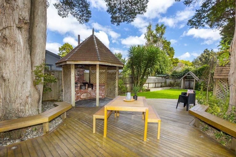 Photo of property in 16 Benzie Avenue, Wallaceville, Upper Hutt, 5018