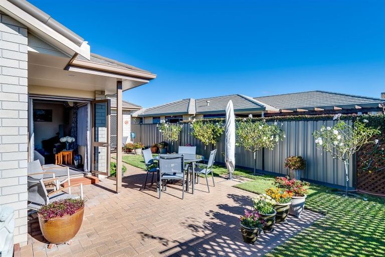 Photo of property in 4 Blythfield Place, Taradale, Napier, 4112