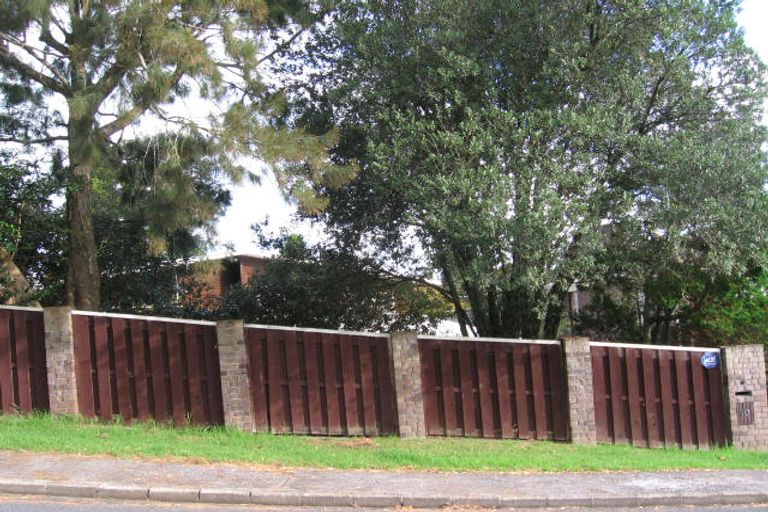 Photo of property in 10 Easter Parade, Glen Eden, Auckland, 0602