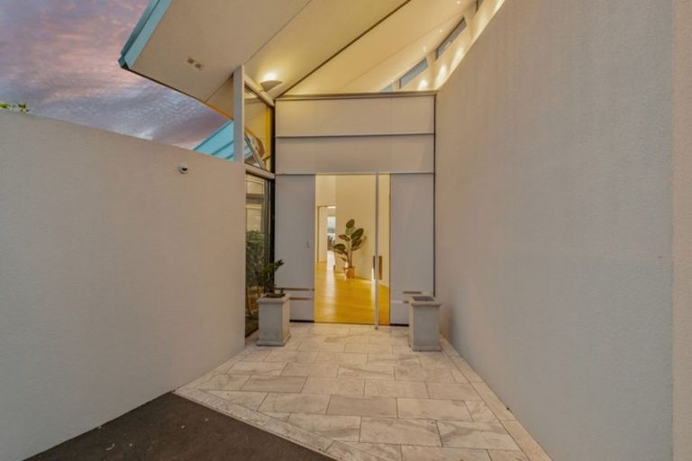 Photo of property in 142 Scarborough Road, Scarborough, Christchurch, 8081