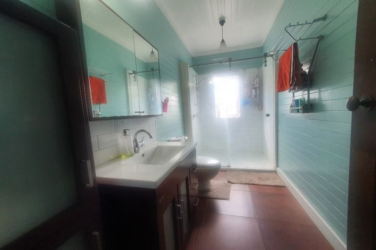 Photo of property in 30 Tahi Terrace, Glen Eden, Auckland, 0602