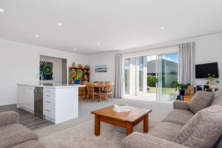 Photo of property in 116 Palm Springs Boulevard, Papamoa Beach, Papamoa, 3118