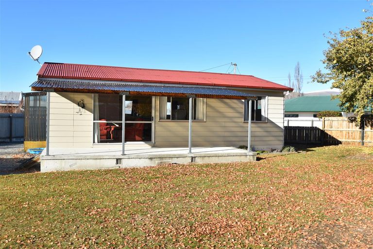 Photo of property in 14 Mackenzie Drive, Twizel, 7901