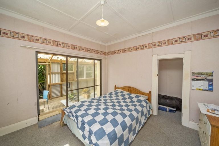 Photo of property in 60 Parihaka Road, Pungarehu, Opunake, 4685