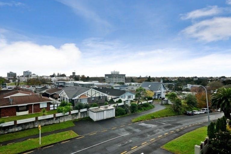 Photo of property in 21 Radnor Street, Hamilton Central, Hamilton, 3204