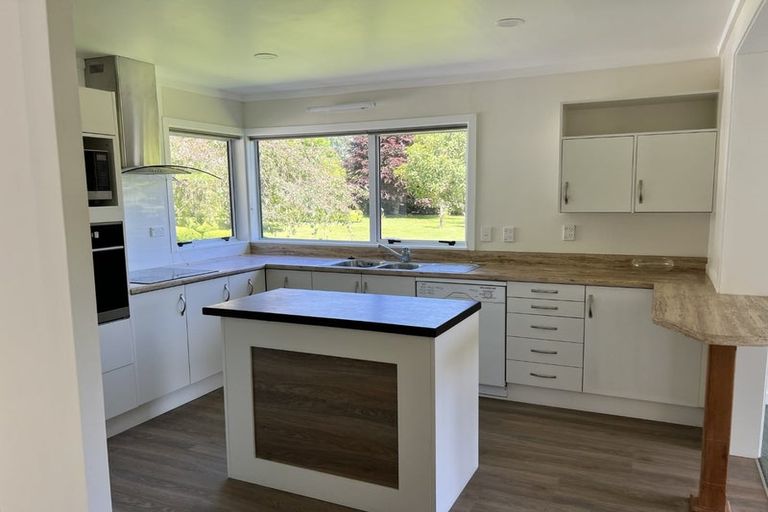 Photo of property in 111 Ngatiawa Road, Reikorangi, Waikanae, 5391