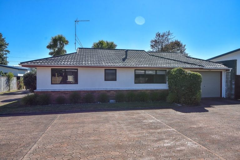 Photo of property in 50d Mcmaster Street, Greytown, 5712